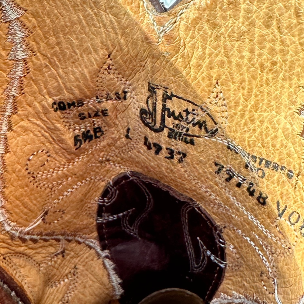 Justin’s boots - Picture 2 of 6